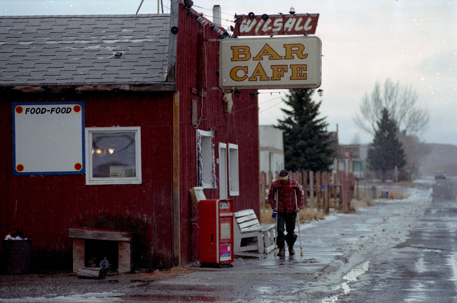 Wilsall, 1998